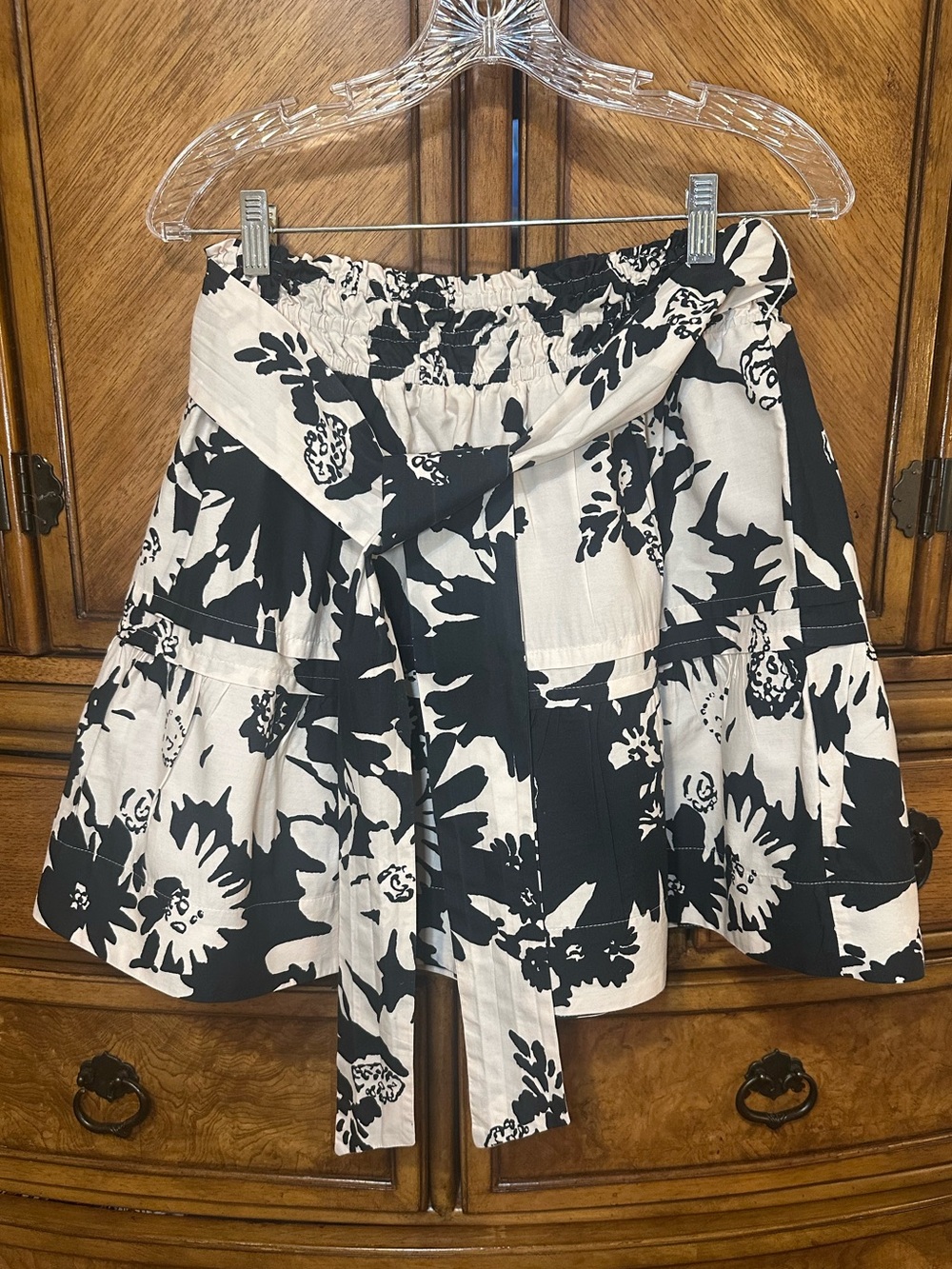 Anthropologie Somerset Black White Floral Belted Mini Skirt Size M - Picture 3 of 9